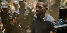 « Ma tête a été mise à prix par le fils du président » : Bobi Wine, le premier opposant en Ouganda, raconte sa fuite&nbsp;(…)