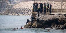 Espagne : plus de 1 500 personnes sont arrivées depuis le Maroc à Ceuta « ces derniers jours », annoncent les&nbsp;(…)