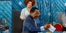 Présidentielle au Cameroun : Paul Biya, 92 ans, réélu pour la huitième fois à la tête du pays ; son opposant, Issa (…)