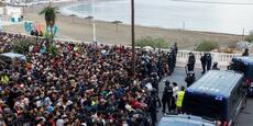 A Ceuta, les centres d’accueil pour migrants sont saturés dès leur ouverture par les autorités