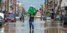 Dakar : les images des inondations qui frappent la capitale sénégalaise