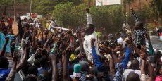 Au Mali, l’enterrement de la démocratie réveille l’opposition à la junte
