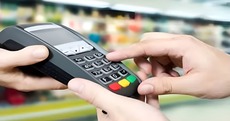 Les commerçants sommés d’adopter les paiements électroniques sous 8 jours