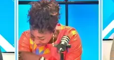 Émotion en direct sur T3B : Ndiap fond en larmes après l’annonce du départ de Moustapha Mbaye