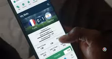 Malika : Il gagne 231 millions FCFA sur 1XBet, puis perd tout à cause de son ami