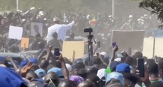 Macky Sall de retour : La Foule déferle à Dakar