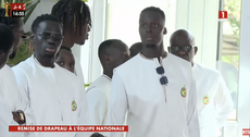 DIRECT DU PALAIS : Le Président Bassirou Diomaye Faye remet le drapeau aux Lions pour la CAN 2025