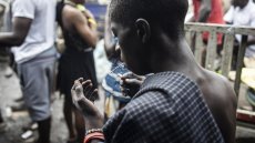 En Afrique de l’Ouest, le trafic de drogues s'accompagne désormais d'une consommation hors de contrôle