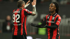 Ligue 1: à Nice, l’Ivoirien Wahi revient en héros, le Nigérian Moffi exfiltré à Hambourg