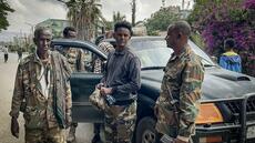 L'armée éthiopienne patrouille dans Mekele, ses rivaux inquiets se réunissent en Égypte
