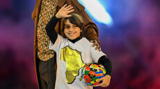 Comores: un ballon de football présenté lors de la finale de la CAN 2025 fait la fierté de l'archipel