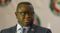Diplomatie: Julius Maada Bio veut convaincre l'Alliance des États du sahel de réintégrer la Cédéao