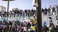 Sénégal: la campagne électorale éclair se poursuit, dans un climat politique tendu