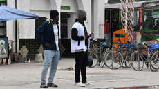 En Tunisie, la criminalisation du travail des ONG aggrave la précarité des migrants subsahariens