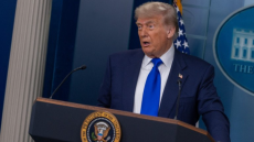 Trump menace les alliés de la Russie de droits de douane très sévères