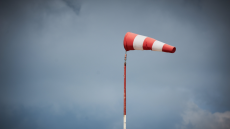 Vendredi : vents forts et orages locaux avec pluies éparses