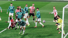 Premier League: Liverpool n'y arrive plus...