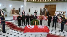 Saïed au mausolée de Farhat Hachad