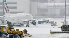 Une centaine de vols annulés à Paris en raison de la neige