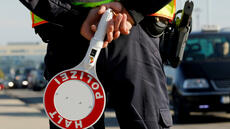 À la Une: face aux demandes d'asile africaines, la politique migratoire de l’Union européenne se durcit