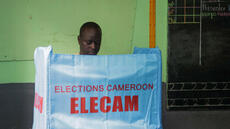 Présidentielle au Cameroun : le dépouillement a commencé, le pays dans l'attente