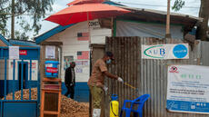 Ebola progresse au Nord-Kivu, ambassades Israël-Maroc, des Mondiaux au Kenya : l'hebdo Afrique
