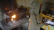 En Afrique, l'impact sanitaire et environnemental toujours alarmant des modes de cuisson
