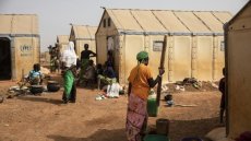 Il faudrait davantage de moyens pour atténuer leur souffrance: un afflux de réfugiés burkinabè au Mali inquiète le HCR