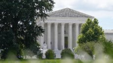 États-Unis: la Cour suprême valide l'expulsion de migrants sans papiers vers le Soudan du Sud