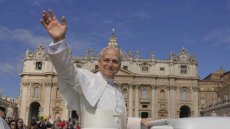 Le pontificat de Léon XIV démarre avec une vision sociale et critique des excès du capitalisme
