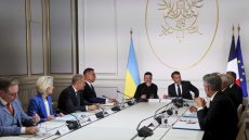 Une cible légitime: la Russie répond à la Coalition des volontaires et menace de cibler toute force qui mettra un (…)