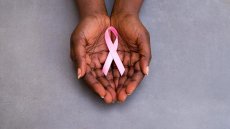 Octobre Rose: en RDC, les spécialistes de santé alertent sur les freins au dépistage du cancer du sein