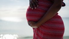 Kenya: la bataille d'un couple relance le débat sur la régulation de la gestation pour autrui