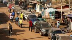 Mali: face à la crise provoquée par les jihadistes, les opposants appellent au réveil, le régime à l'unité