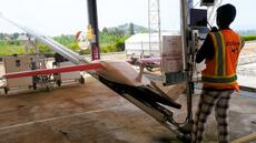 Au Rwanda, des drones distribuent les soins et produits vétérinaires aux éleveurs éloignés