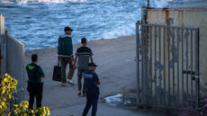 Ceuta: deux mois après la crise, de nombreux migrants sont confrontés aux violences policières