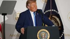 États-Unis: l'agent conversationnel d'IA de l'administration Trump a-t-il le droit de contredire le président?