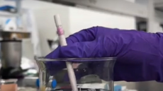 Soumission chimique au GHB ou à la kétamine : un bâtonnet capable de détecter des drogues dans votre verre
