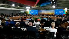 Droits de douane: les Brics ne cherchent pas la confrontation, selon Pékin