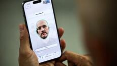 Internet: l'estimation d'âge par selfie en plein essor pour traquer les trop jeunes