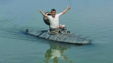 Un Chinois fait sensation avec un sous-marin maison