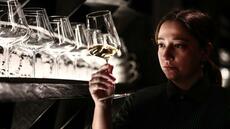 Pour les sommelières, un verre à moitié plein