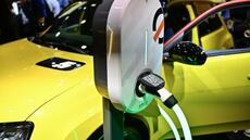 Renault ralentit le déploiement de ses bornes de recharge électrique rapide