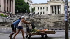 A Cuba, la bronca des étudiants contre les nouveaux tarifs de téléphonie mobile