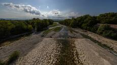 Sécheresse: près de 70% de la France sous des mesures de restrictions d'eau