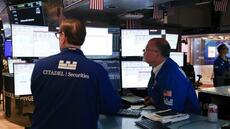 Wall Street ouvre en baisse, les taux flambent à nouveau