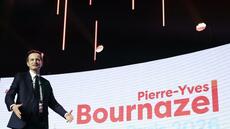 Municipales à Paris: Bournazel, troisième homme de la campagne, veut monter le son