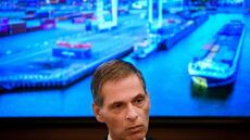 Avec une barge électrique, le Rhône se prépare pour devenir une autoroute fluviale décarbonée