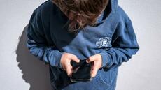 Australie: pour les réseaux, le casse-tête du contrôle de l'âge