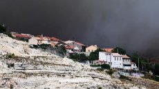 Des incendies font rage dans le Sud, les flammes atteignent Marseille